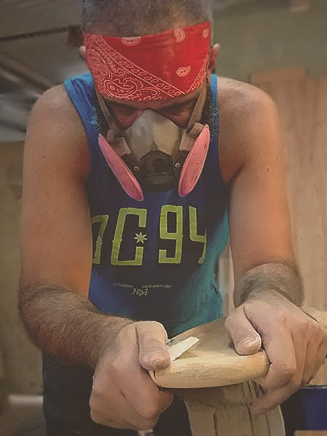 Un artesano de la madera.&nbsp;
