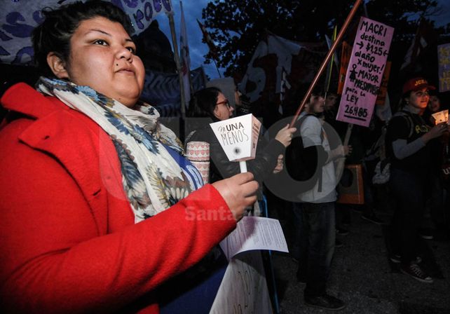 Generalizado. El pedido se escuchó en cada rincón. Carteles con fotos y mensajes acompañaron el caminar de las mujeres.│Diario UNO Santa Fe: Mauricio Centurión