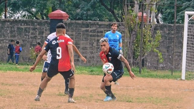 Colón de Santa Fe está segundo e irá a Recreo Sur a medirse con el puntero La Perla del Oeste.