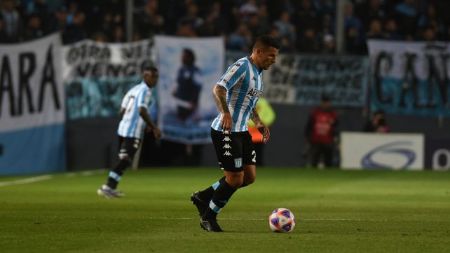 Vecchio se caracteriza por el buen trato del balón. El domingo en Salta seguramente irá al banco.