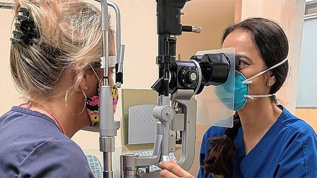 Día del oftalmólogo: un médico que cuida la salud visual