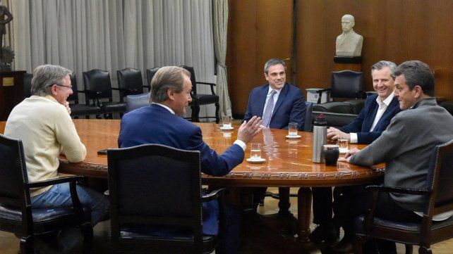 Gustavo Bordet y Adán Bahl se muestran alineados con Massa