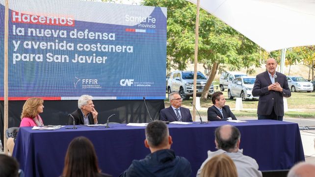 El acto de apertura de sobres fue presidido por el gobernador Omar Perotti.