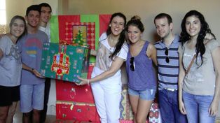 Nochebuena para todos: recibieron cerca de 500 cajas