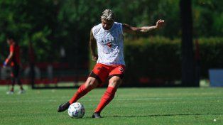Ever Banega fue titular en el amistoso entre Newells y Argentino de Rosario.