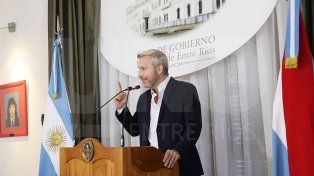 Rogelio Frigerio dijo que la deuda pública es $100.000 millones. Habló de la Ley de Transición de Gobierno para acotar contratos y licitaciones, y de hacer justicia con los recursos de Salto Grande
