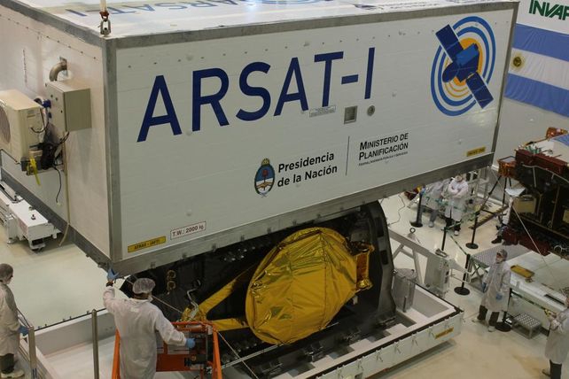 El satélite argentino ARSAT-1 partió hacia su lanzamiento