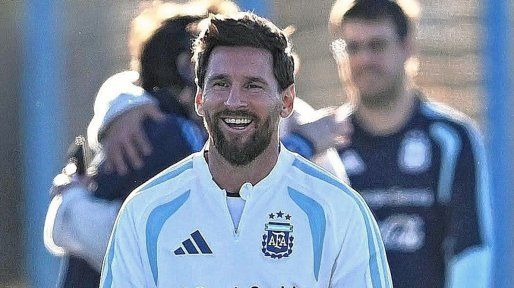 Messi tuvo su último entrenamiento y se prepara para despedirse de la Selección