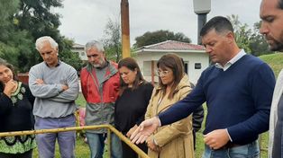 Funcionarios municipales y concejales de Santo Tomé, visitando la planta de tratamiento de Líquidos Cloacales