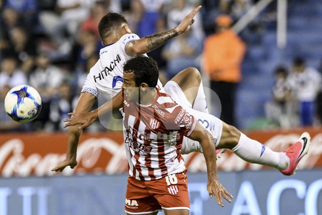 Unión sueña a lo grande: le ganó a Velez en Liniers y es el único escolta de Boca