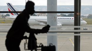 Quienes viajan fuera del país en 2015 deberán aportar más datos para Afip y migraciones