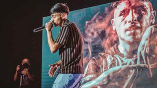 Sousa Vip, le canta a Facundo Farías