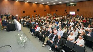 Poletti recibe a más de 50 vecinales de Santa Fe en el Museo de la Constitución: las claves del encuentro