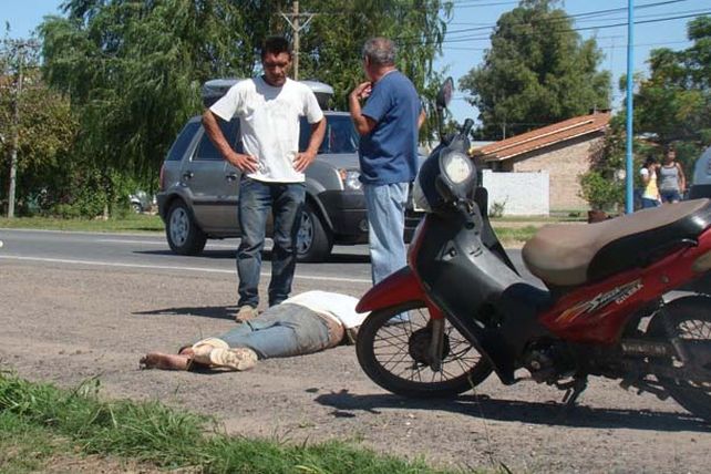 Intentó cruzar la ruta nacional 11 y murió chocado por un vehículo