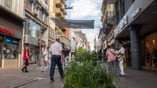 Las islas de sombra ya fueron instaladas en Córdoba, entre Mitre y Entre Ríos.