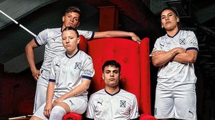 Independiente, próximo rival de Unión, presentó este viernes su camiseta alternativa.