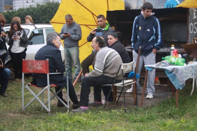 Macri visitó al rosarino que le mandó una carta con 100 pesos para ayuarlo en el gobierno