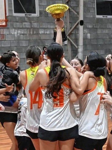 El Seleccionado U15 de Paraná se coronó bicampeón provincial