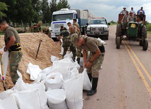 Lifschitz recorrió la zona afectada por la emergencia hídrica