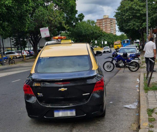 El Chevrolet Prisma taxi fue remitido al corralón municipal luego de que su conductor se negara a realizarse los controles de alcoholemia y narcolemia.