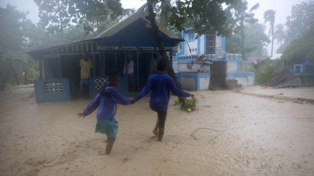 El huracán Matthew devastó Haití y castigó a Cuba en su camino hacia Bahamas y Florida
