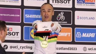 Le regalaron un reloj a un atleta sin brazos: la genial respuesta del deportista