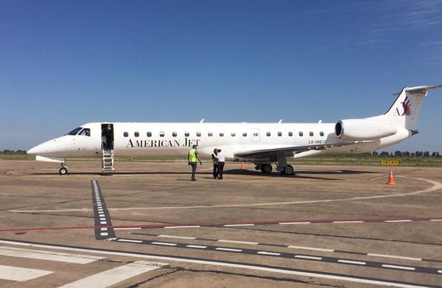 El plantel de Colón pisó Santa Fe y fue recibido por una multitud