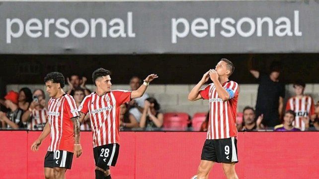 Estudiantes venció 1-0 a Deportivo Riestra.