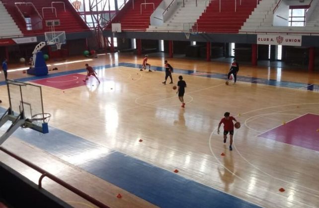 Básquet: los clubes locales reabren sus puertas
