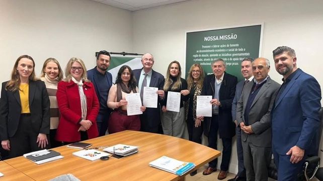 En la primera reunión presencial en Brasil se acordó avanzar hacia un Memorando de Entendimiento entre gobernadores.