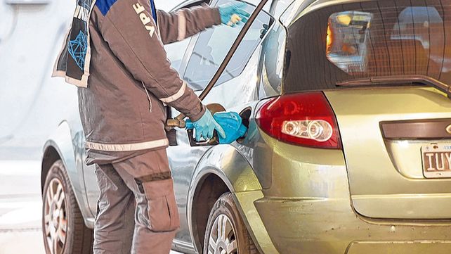 Paro de petroleros por tiempo indefinido: podría impactar en provisión de naftas en las estaciones de servicio
