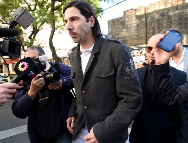 Al gigoló le embargaron sus bienes hasta cubrir la suma de 20 mil pesos.