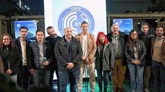 En el patio de la Cervecería Santa Fe se realizó la presentación de la Copa Concejo 0.0%.