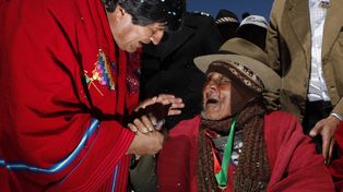 Evo con el hombre de 123 años, el más viejo del mundo