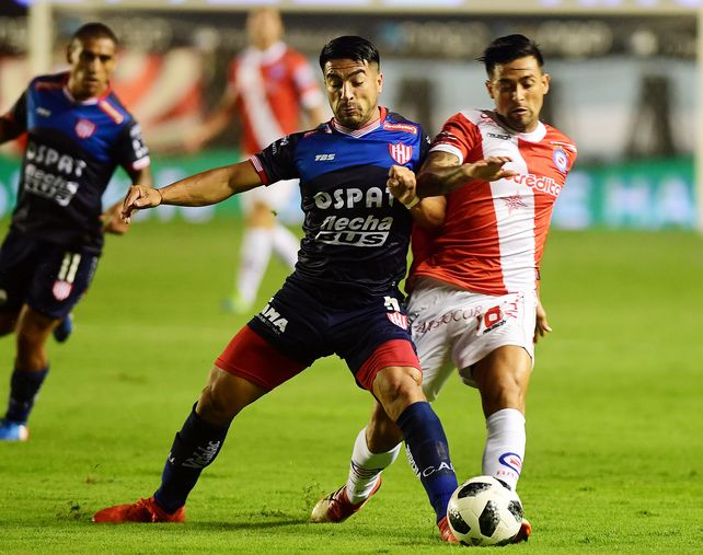 Las pretensiones de Racing alejan a Acevedo de Unión