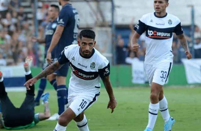 Gimnasia rompió el maleficio en el Bosque y se aferra a la ilusión de quedarse en Primera