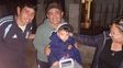 Vecinos rescataron a un niño de 2 años que se ahogó con una moneda de $1