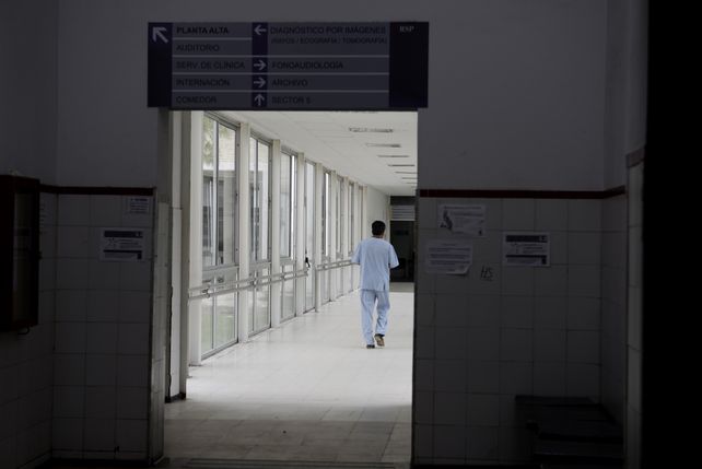 inseguros. Los médicos del efector suelen ser blancos de ataques de pacientes. (Celina Mutti Lovera / La Capital)
