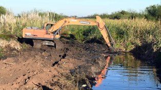 Prevención hídrica por trimestre lluvioso: intervinieron 155 kilómetros de canales en Santa Fe, Recreo y Monte Vera