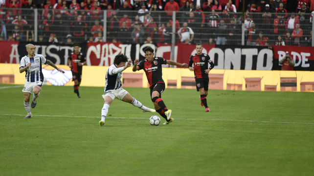 Facundo Guch fue titular en Newells y dejó la cancha contra Talleres