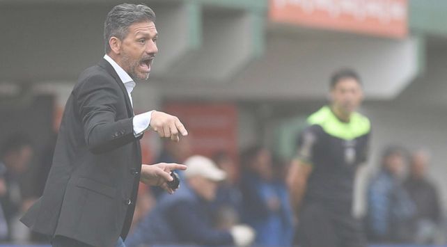 Nelson Vivas cambiaría de esquema para visitar a Colón