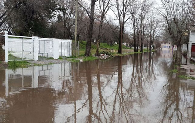 Encontraron muerto al nene que se había caído a un arroyo en medio del temporal en Pilar