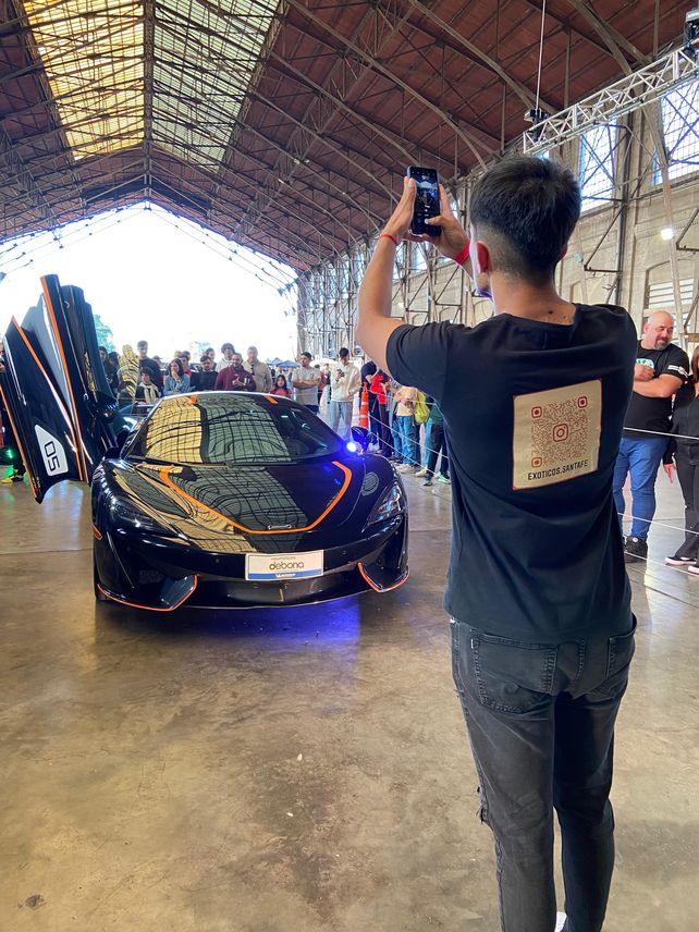 Capturando el McLaren 570s MSO Inspired by GT4, la única unidad de este modelo en Sudamérica.