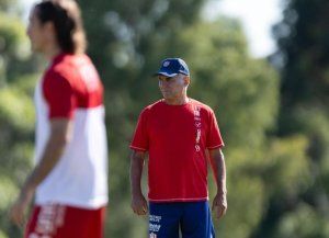 Unión volvió al trabajo con la mira en Aldosivi y dudas en el equipo