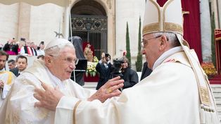 Son los santos los que llevan adelante y hacen crecer la Iglesia
