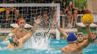 Regatas de Santa Fe cayó ante GEBA en River Plate por la Liga de Honor de waterpolo.