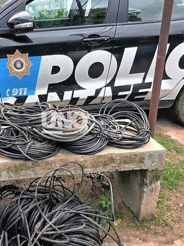 La Guardia: la Policía secuestró 370 metros de cables robados en un predio de acopio en la Bajada Distéfano