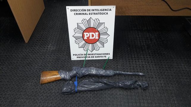 La policía halló armas en una de las viviendas.&nbsp;