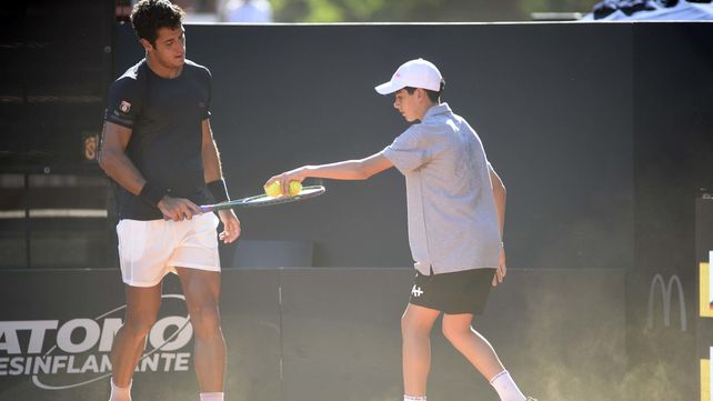 Gran trabajo de los balls kids. Desde que arrancó el torneo, los balls kids llevan adelante un trabajo impecable. Mérito de Omar Descarrega, de la Federación Santafesina.