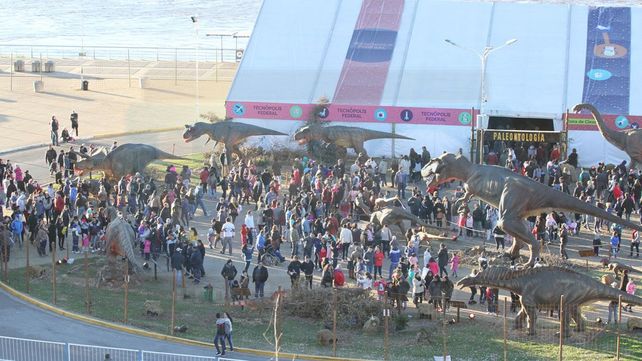 Convocatoria. Las familias aprovecharon ayer el día soleado